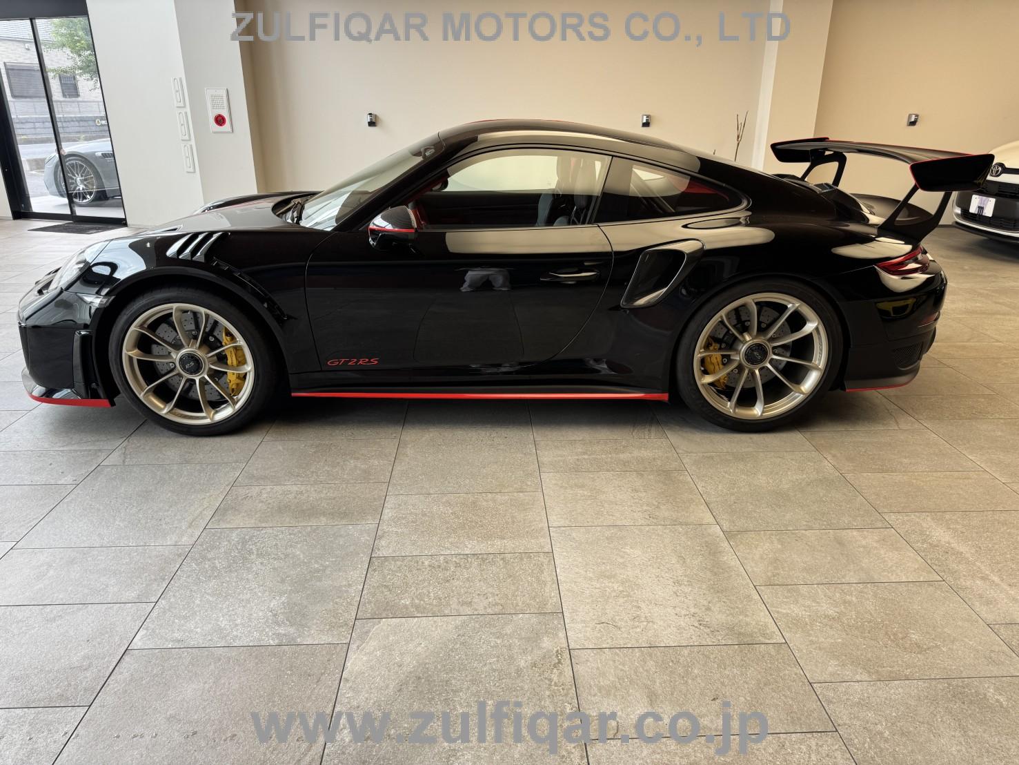 PORSCHE 911 2019 Image 8