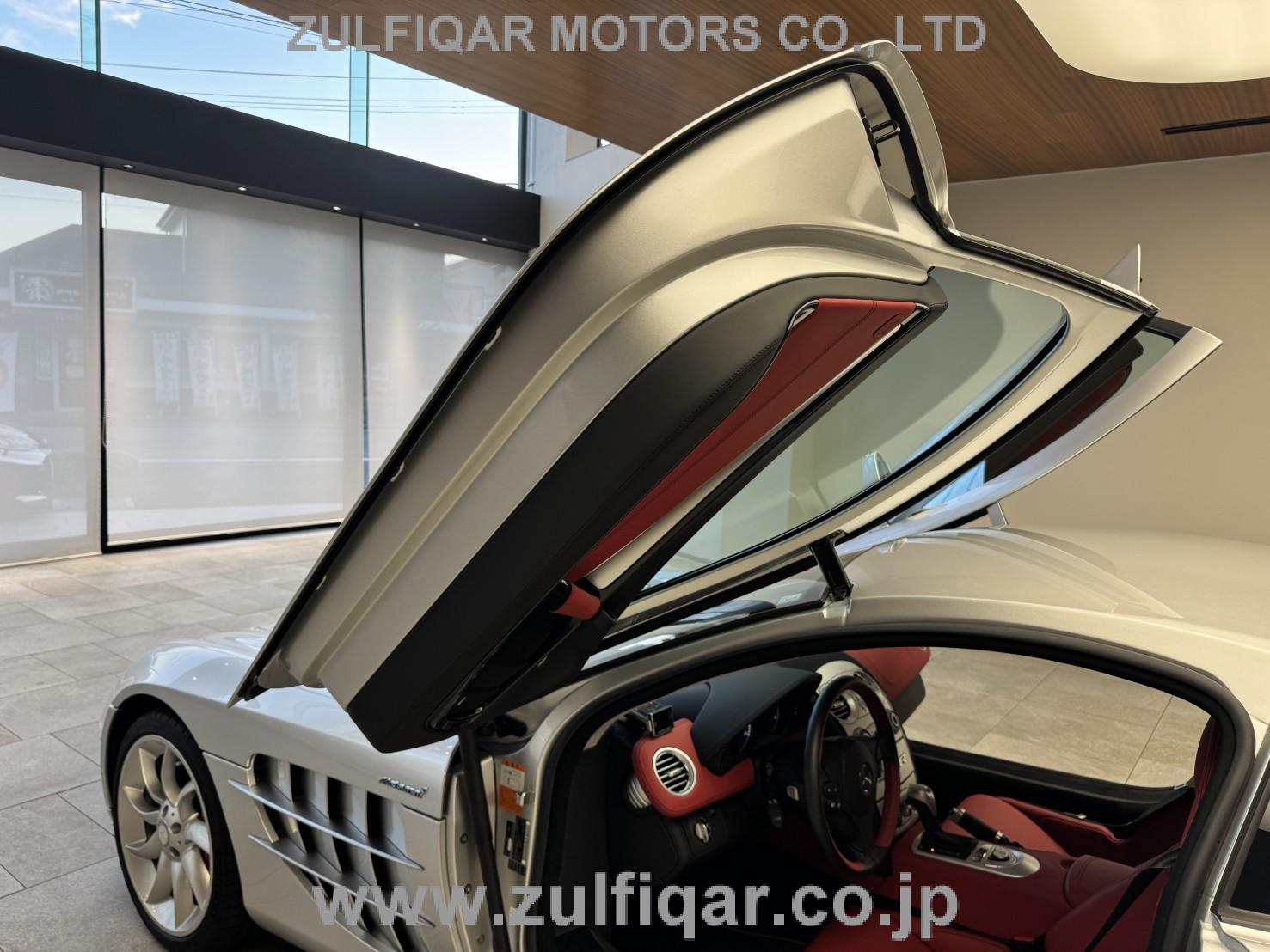 MERCEDES BENZ SLR MCLAREN 2006 Image 12