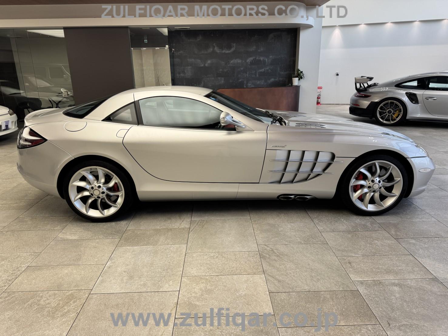 MERCEDES BENZ SLR MCLAREN 2006 Image 26