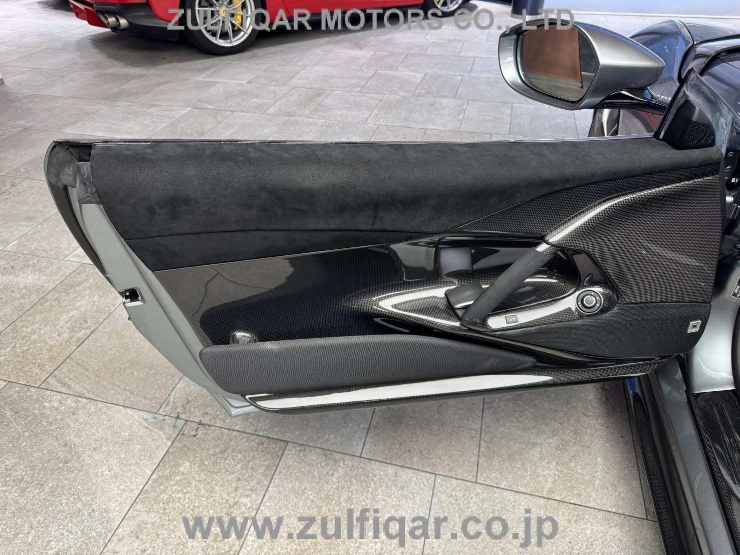 FERRARI 812 SUPERFAST 2022 Image 12