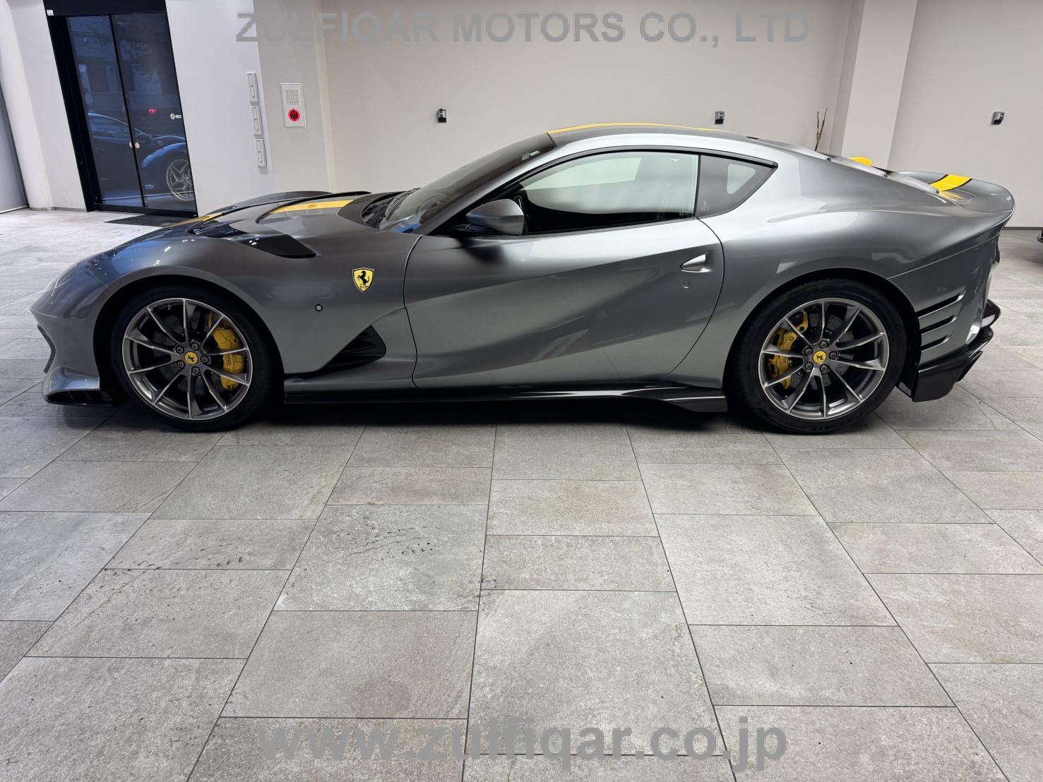 FERRARI 812 SUPERFAST 2022 Image 8
