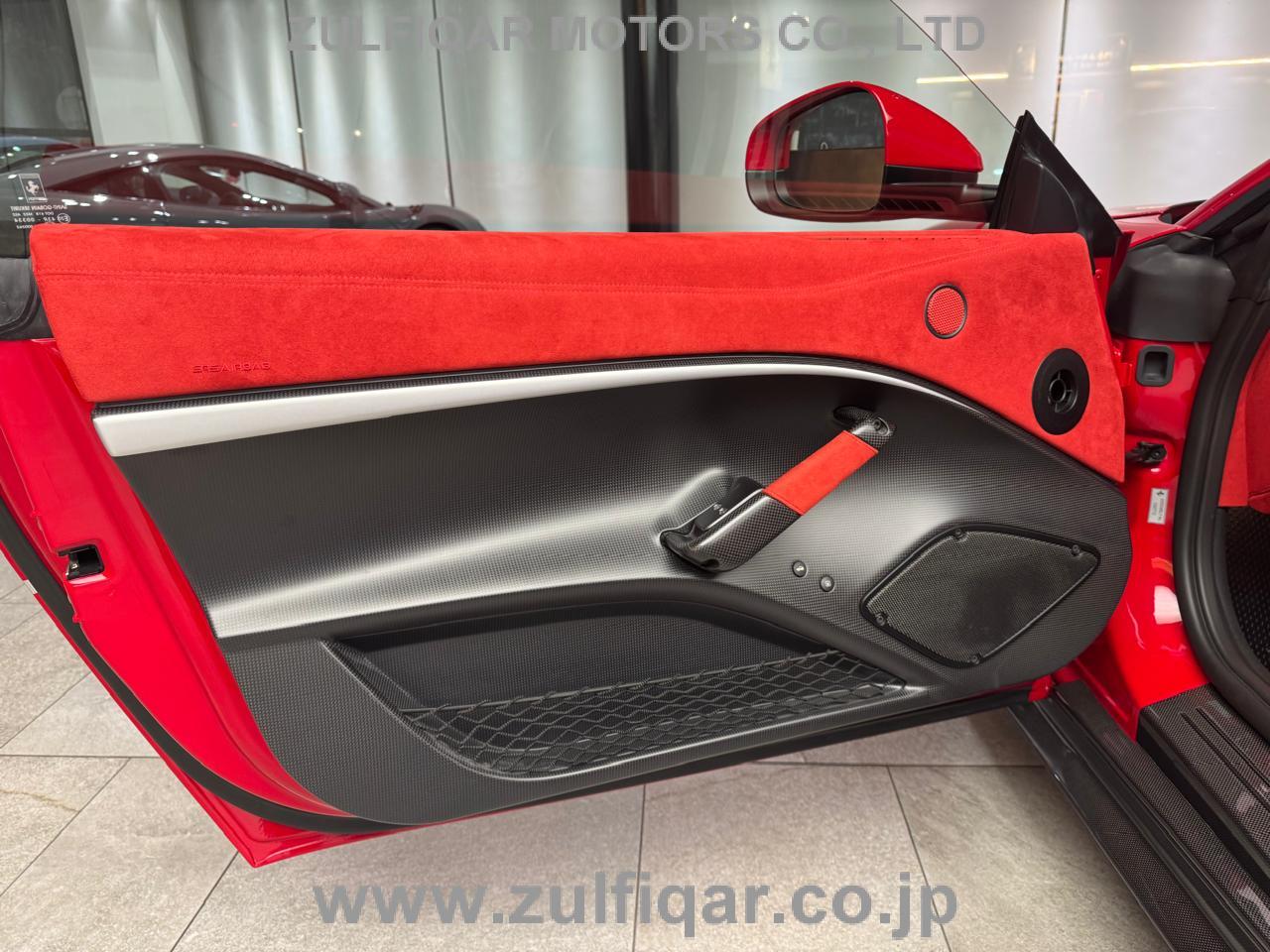 FERRARI F12tdf 2017 Image 30