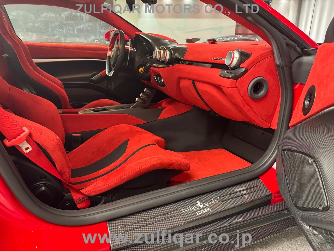 FERRARI F12tdf 2017 Image 32