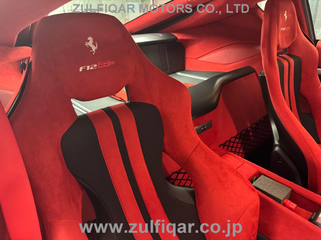 FERRARI F12tdf 2017 Image 33