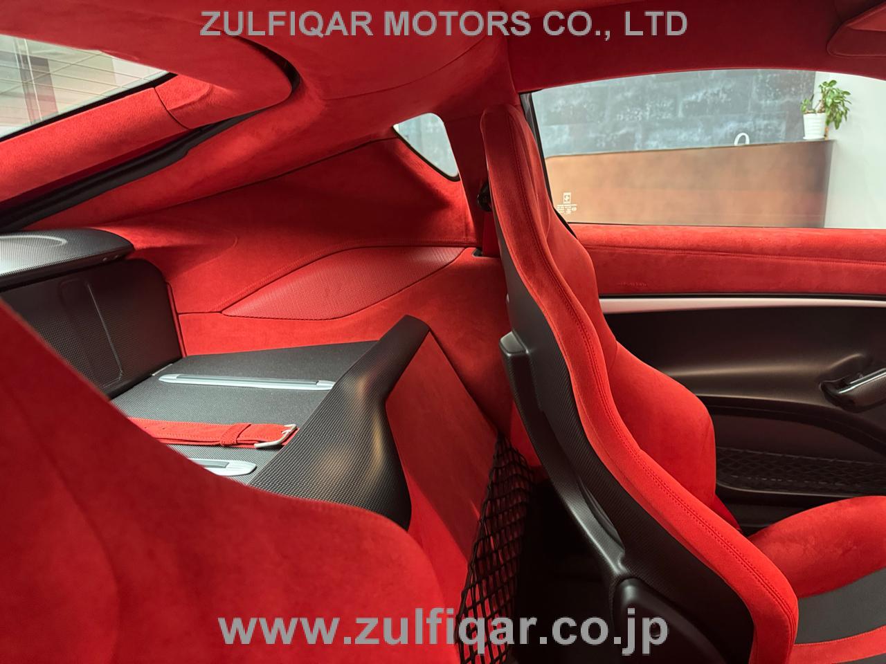 FERRARI F12tdf 2017 Image 34