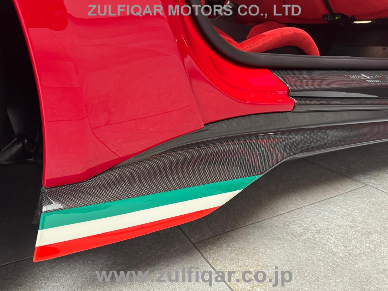 FERRARI F12tdf 2017 Image 38