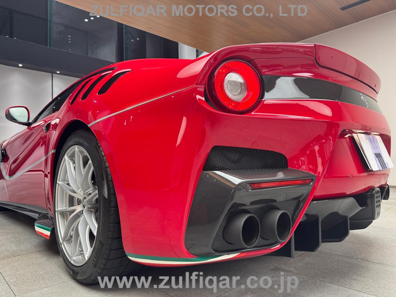 FERRARI F12tdf 2017 Image 40